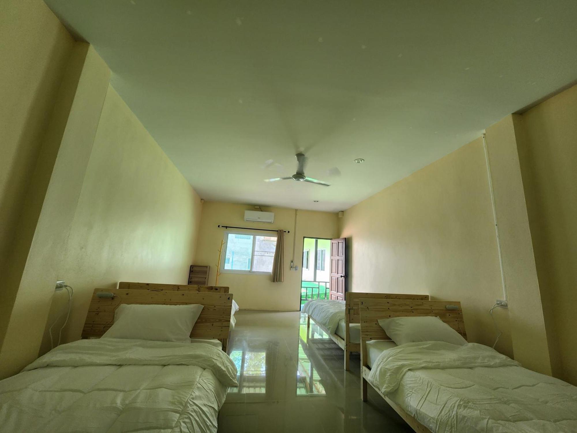 Skypearl Guesthouse & Pub Ko Tao Bagian luar foto