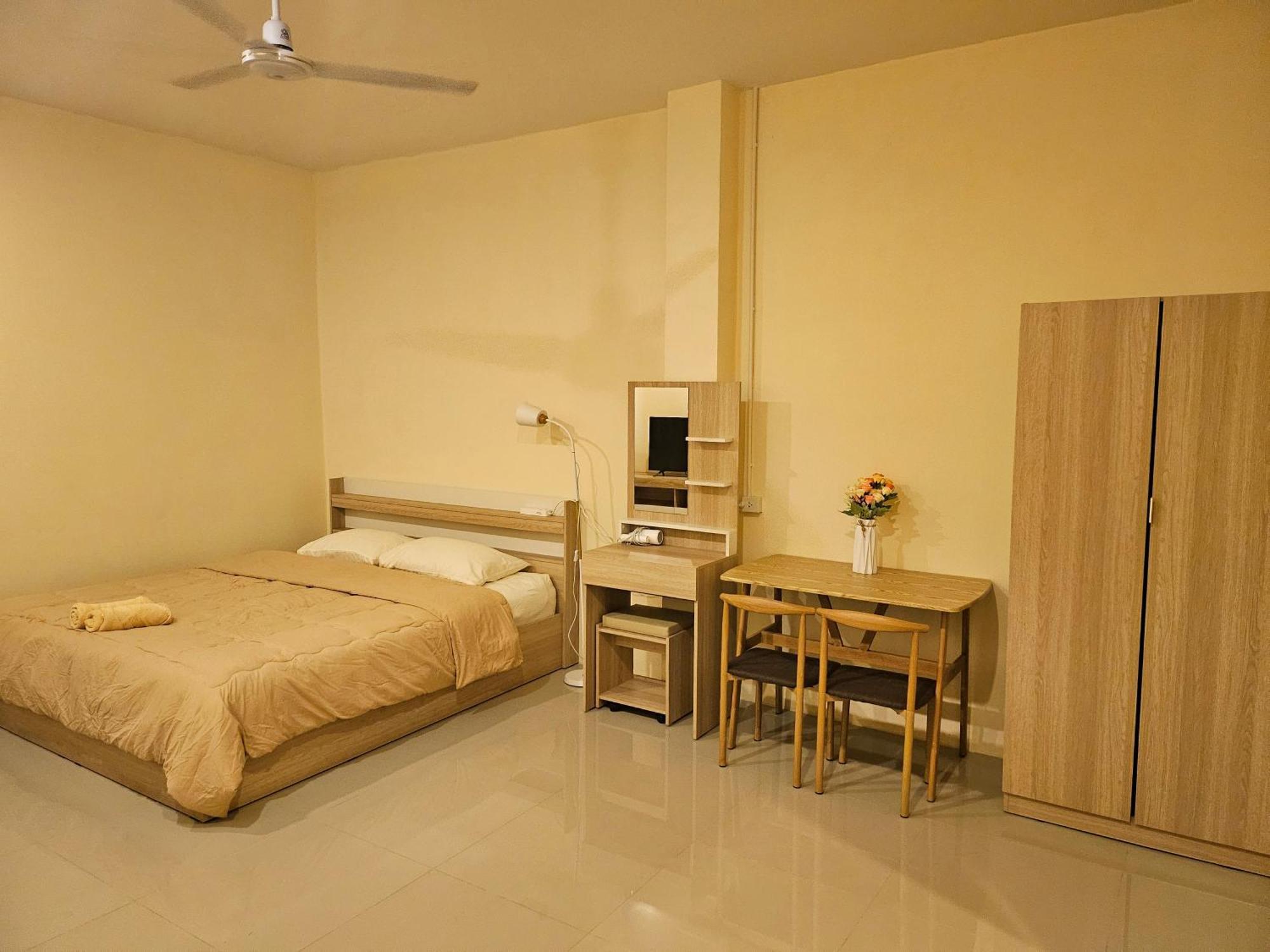 Skypearl Guesthouse & Pub Ko Tao Bagian luar foto